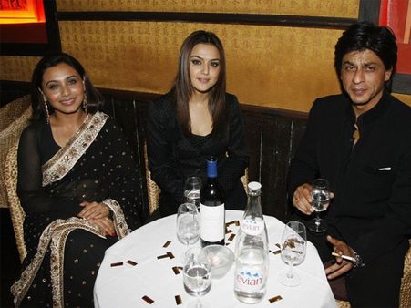 Flashback Pictures: Shahrukh Khan, Rani And Preity At The After Party of Veer Zara's Premiere