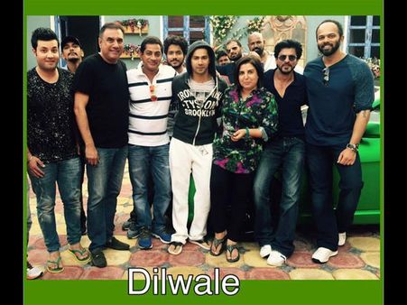 When Shahrukh Khan Looked Much Hotter Than Varun Dhawan On The Sets Of Dilwale!
