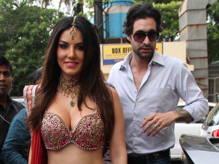 Sunny Leone To File A Complaint Against A Well-known Filmmaker