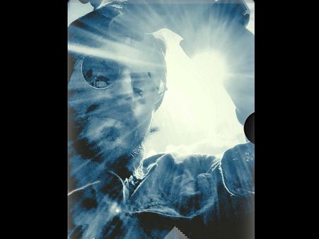 Pics Of Shahrukh Khan's Lunch Date With Some 'Lovely Young Ladies'