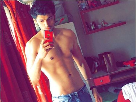 OMG! Parth Samthaan Returns To Kaisi Yeh Yaariyan; Fans Ecstatic!