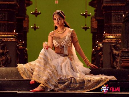 Wedding Bells For Anushka? The Rudramadevi Actress Opens Up