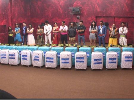 Bigg Boss 9 Double Trouble Day 1: One Contestant In Each Pair To Lose Luggage!