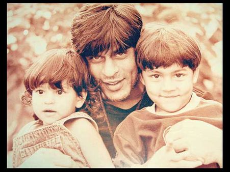10 Adorable & Rare Pics Of Shahrukh Khan With His Kids