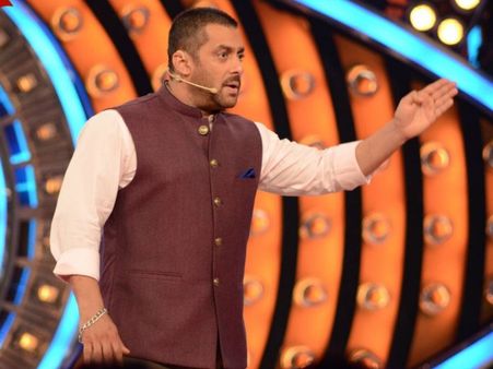 Bigg Boss 9: Salman Khan Plays Prank On Rimi Sen; Makes Her Cry!