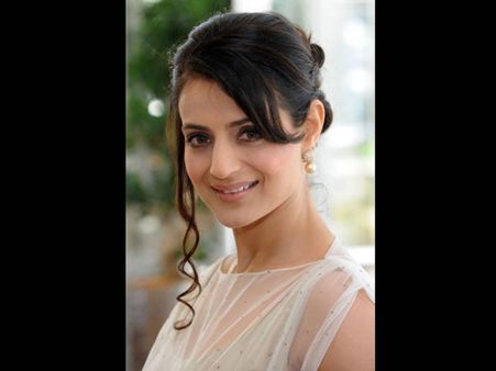 Ameesha Patel Just Spoke About Her Monthly Period On Twitter! Here's Why!