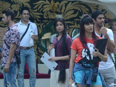 Bigg Boss 9 House Turns Into A Battleground!