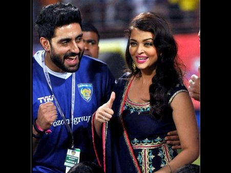 WOW! This Is What Abhishek Bachchan Replied When A Twitter Troll Took Aishwarya Rai Bachchan's Name
