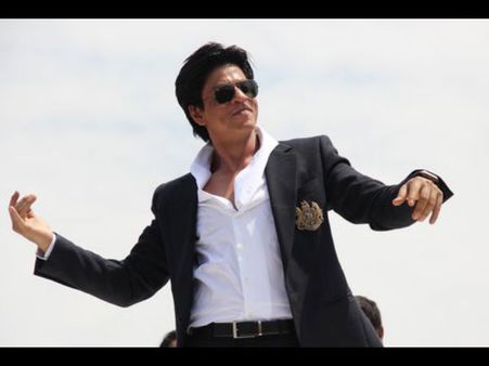 Awesome! Shahrukh Khan Promises To Do 3 Movies A Year