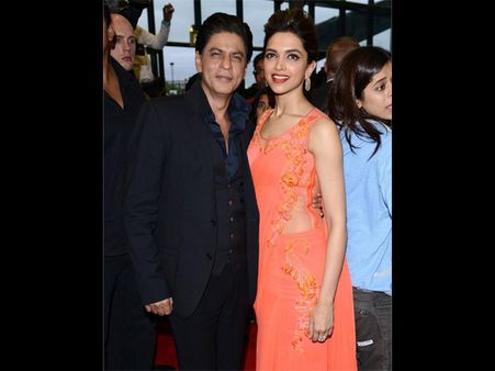 Wow! Deepika Padukone Misses Shahrukh Khan, Read Why?