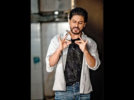 UNBELIEVABLE: Shahrukh Khan Is The Most Insecure Man, Read Why?