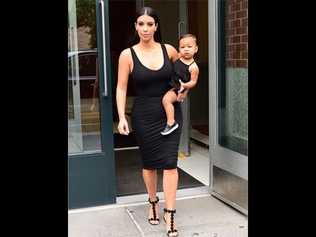 Hollywood Celebrity Mothers Who Ate Their Own Placenta!