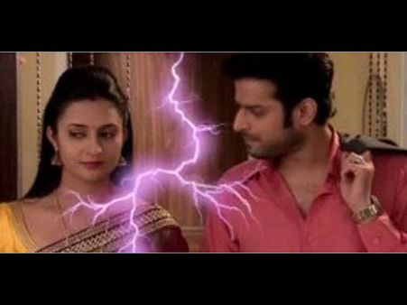 Yeh Hai Mohabbatein Spoiler:Devoted Wife Ishita To Walk On Burning Coals For Raman
