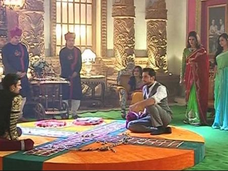 Ek Tha Raja Ek Thi Rani: Gayatri To Reprise Draupadi; Wants Revenge Against Avadesh & Ranaji