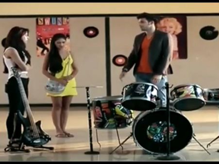 Kaisi Yeh Yaariyan: Manik Motivates His Team To Win