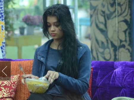 Bigg Boss 9 With Salman Khan: Twist In Elimination; Digangana Suryavanshi To Leave The House!