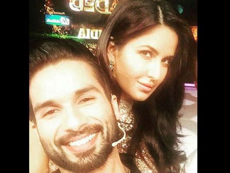 AWESOME! Shahid Kapoor, Katrina Kaif, Big B And Nawazuddin In Aankhen 2