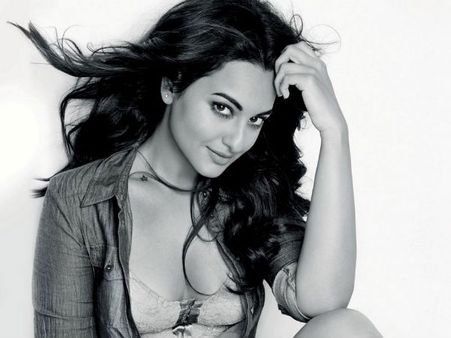 2 Minutes Silence! Sonakshi Sinha Has Just Broken The Hearts Of 6.44 Million People