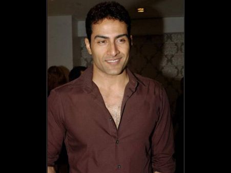 Sudhanshu Pandey To Be Sued; Tried to Defame Rakesh Roshan