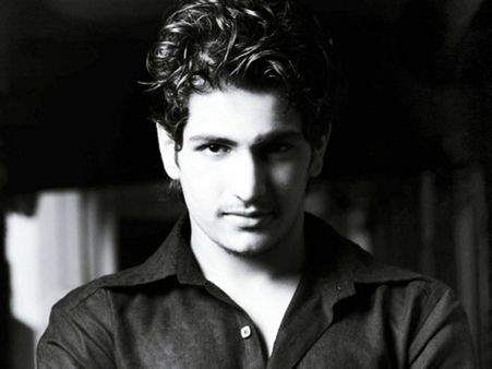 Naagin:Jodha Akbar Fame Rajat Tokas To Play 'Icchadhari Nevla'; Hunt Down Naagin?