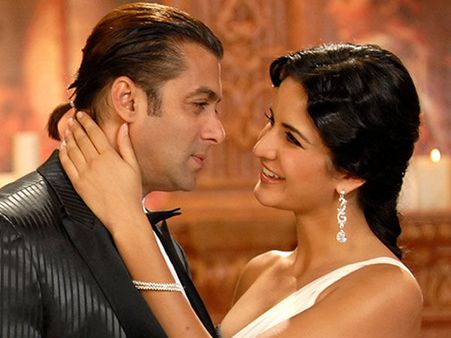 HOT NEWS! Did Salman Khan & Katrina Kaif Meet At YRF Studios?