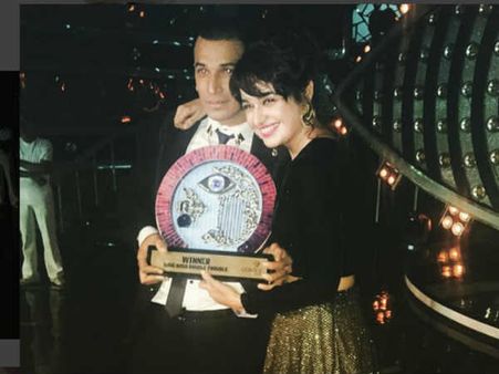 JUST IN: Bigg Boss 9 Finale: Prince Narula Wins Trophy; Rishabh Sinha First Runner Up!
