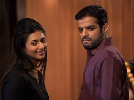 Yeh Hai Mohabbatein: OMG! Sarika Back To Bhalla House; New Trouble For IshRa!