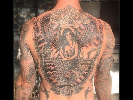 LOOK! Adam Levine's New Tattoo Is Simply Amazing!