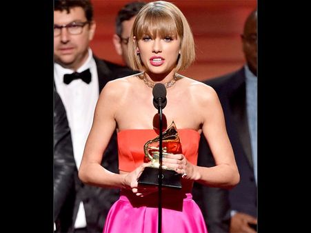 Whoa! Taylor Swift Disses Kanye West In her Grammys 2016 Award Acceptance Speech!