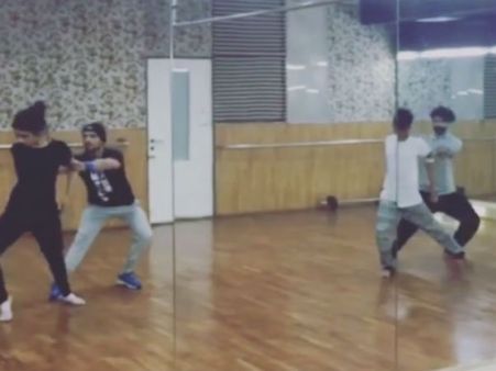 Naagin Actors – Mouni Roy & Arjun Bijlani To Perform At Colors’ Golden Petal Awards!