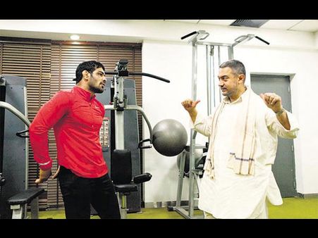 Dangal: Aamir Khan Takes Tips From Olympic Medalist Sushil Kumar