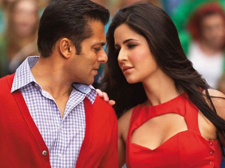 ARE THEY IN LOVE AGAIN? Salman Khan & Katrina Kaif Go On A Late Night Drive