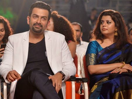 WHAT! Prithviraj Insulted At Asianet Film Awards?