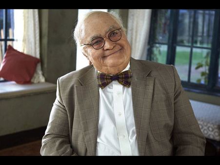 No More Troll Wars! Rishi Kapoor Looks Adorable As Dadu Of Alia Bhatt In Kapoor And Sons
