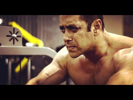 HUNK ALERT! Shirtless Salman Khan Sweating It Out For Sultan
