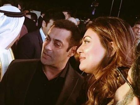 PHOTOS: Salman Khan-Sushmita Sen's Dinner Date In Dubai Is Way Too Aww'dorable!