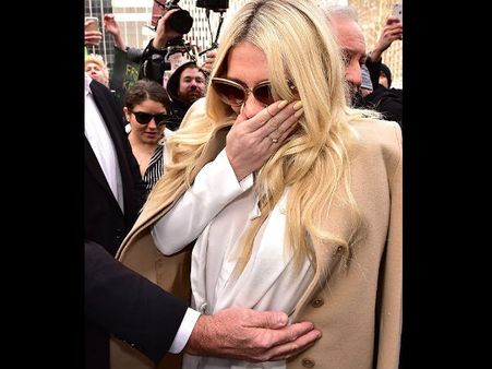 Kesha Breaks Down In Tears After Losing The Sexual Assault Case Against Dr Luke