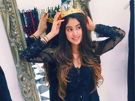 MUST SEE: Beautiful B'day Pictures Of Jhanvi Kapoor Shared By Mom Sridevi!