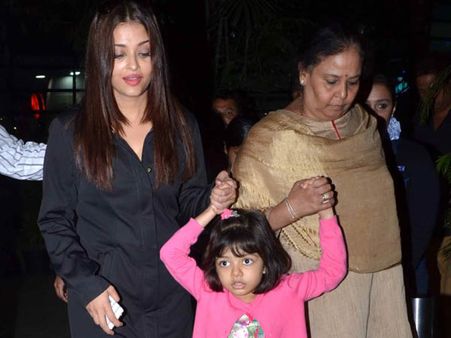 CUTEST PICTURES: Aaradhya Bachchan Stole The Limelight From Aishwarya Rai Bcahchan At The Airport