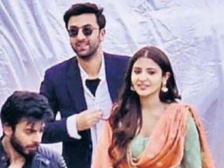 Pics! Ranbir Kapoor, Anushka Sharma & Fawad Khan Spotted In Rajasthan