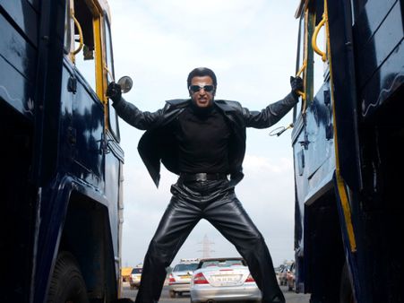 REVEALED: Rajinikanth Will Have To Tackle Military Tanks & Shortage Of Mobile Phones In '2.0'