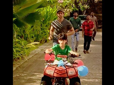 Forget Notice, Hrithik Roshan Now Files FIR Against Kangana Ranaut!