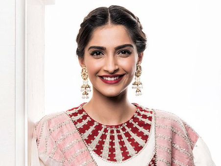 In Spite Of Neerja's Success, Sonam Kapoor Has No Film In Hand!