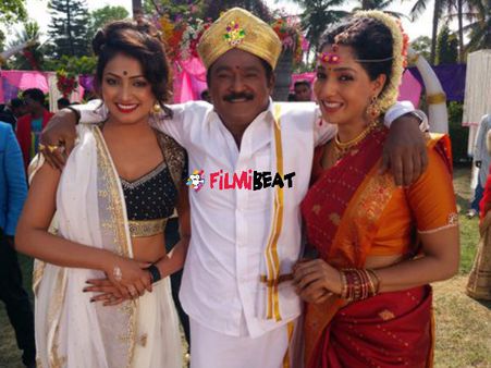 PICS: Jaggesh-Haripriya Starring 'Neer Dose' Completes Shooting!