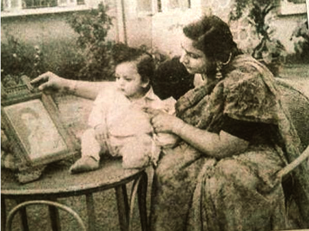 Oh-So-Rare! Shahrukh Khan's Unseen Childhood Photo With His Mom, Isn't He A Carbon Copy Of AbRam?