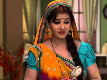 4 Revelations Made By Bhabhi Ji Ghar Par Hain Producer About Shilpa Shinde!