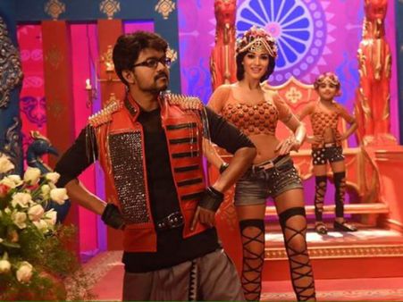 WHOA! Ilayathalapathy Vijay To Speak Malayalam In 'Theri'?