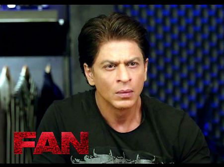 Don't Miss! Hrithik, Pari, Ranveer & Other B'Wood Celebrity Tweets About Shahrukh Khan's Fan