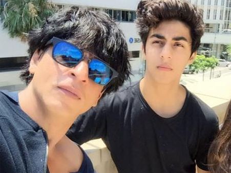 Wow! Aryan Khan To Make His Bollywood Debut Soon? Read What Shahrukh Khan Revealed!