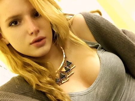 Bella Thorne Shows Off Her Toned Body In A Hot Pic!